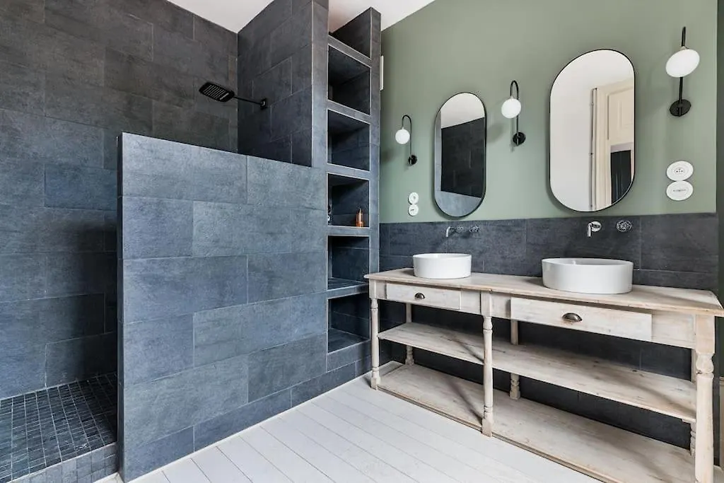 Zeus Loft 400M² 6Rms 6Br Hypercentre Apartment Saint-Etienne  0*, Saint-Etienne (Loire)